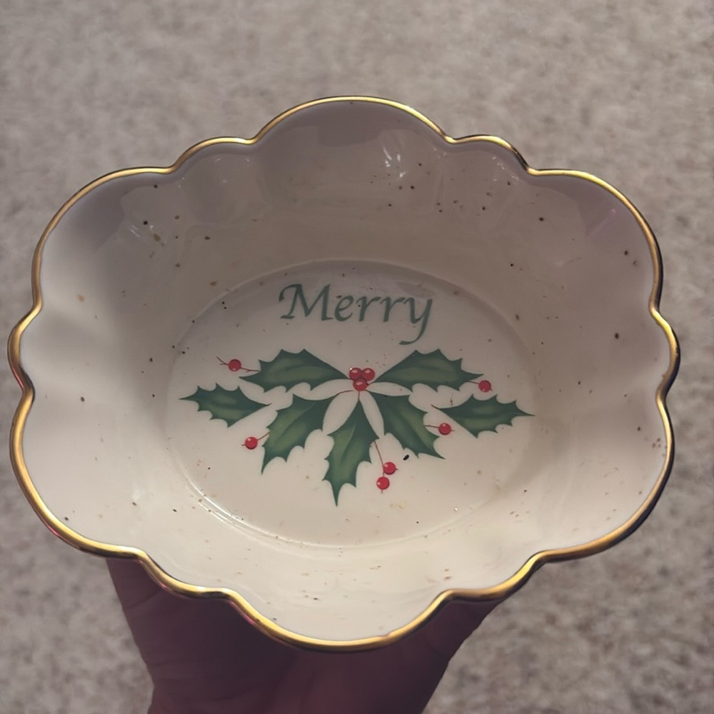 🎄VTG Fine China Holly Decor